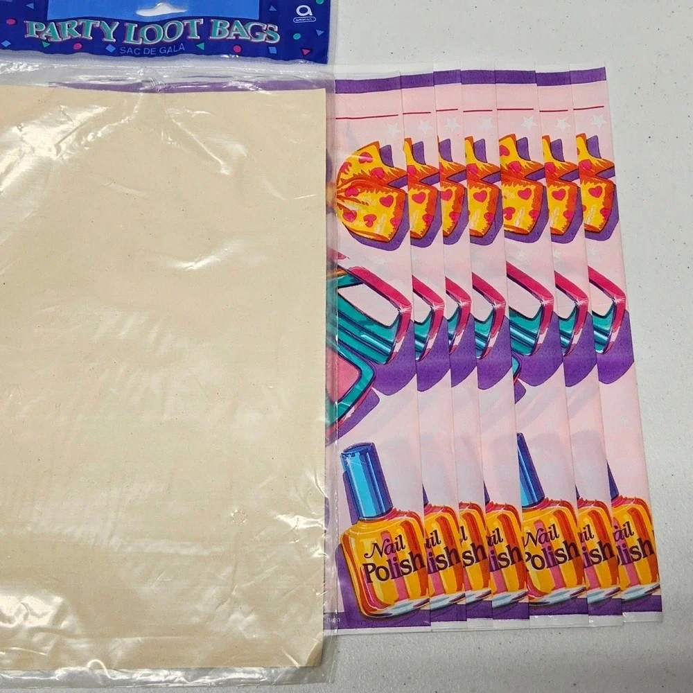 Trend Setters Makeup Party Supplies Set Kids Pink 90s Spa Theme Tablecovers Bags